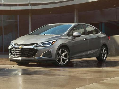 Summit White 2019 Chevrolet Cruze LT