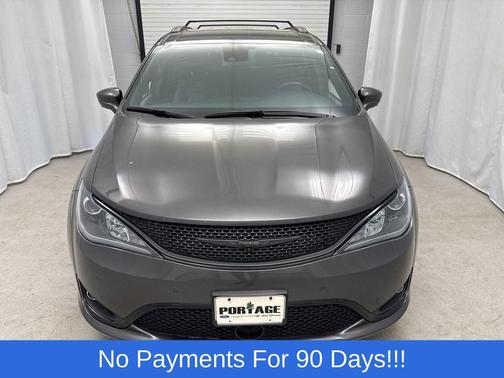 Granite Crystal Metallic Clearcoat 2020 Chrysler Pacifica Touring-L Plus
