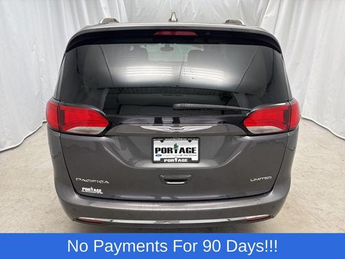 Granite Crystal Metallic Clearcoat 2020 Chrysler Pacifica Limited