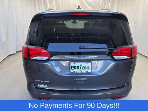 2020 Chrysler Voyager LXI