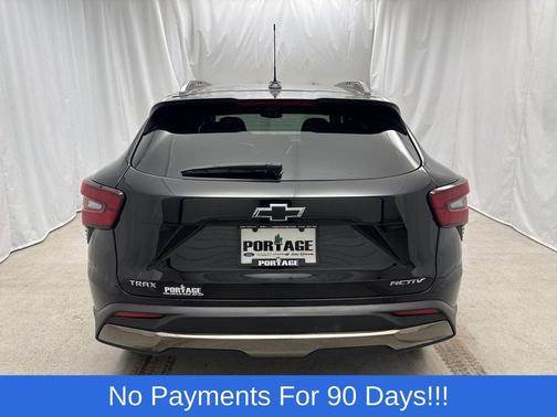 Mosaic Black Metallic 2025 Chevrolet Trax FWD ACTIV