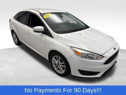 Oxford White 2018 Ford Focus SE