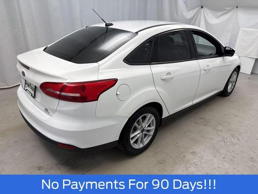 Oxford White 2018 Ford Focus SE