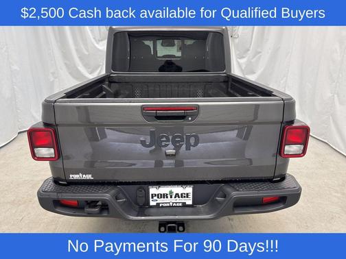 Granite Crystal Metallic Clearcoat 2026 Jeep Gladiator Sport S
