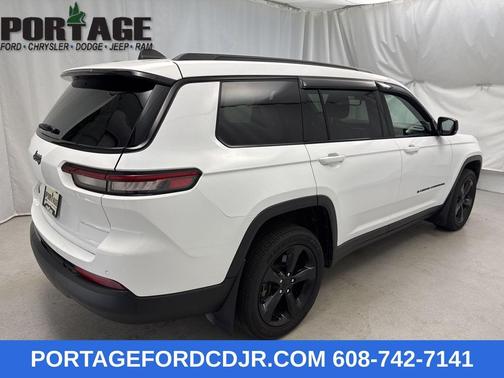 2022 Jeep Grand Cherokee L Altitude