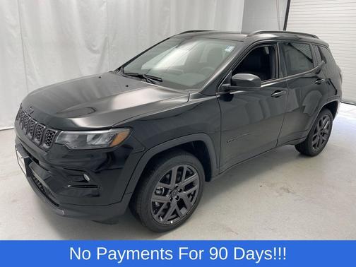 Diamond Black Crystal Pearlcoat 2025 Jeep Compass Limited