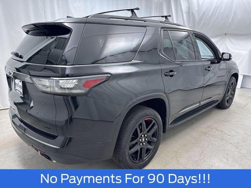 Mosaic Black Metallic 2019 Chevrolet Traverse Premier