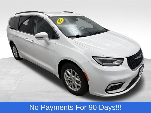 Bright White Clearcoat 2022 Chrysler Pacifica Touring L