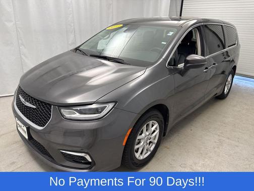 Granite Crystal Metallic Clearcoat 2023 Chrysler Pacifica Touring L
