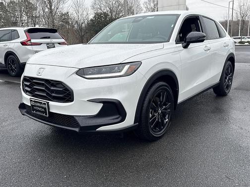 Platinum White Pearl 2026 Honda HR-V Sport