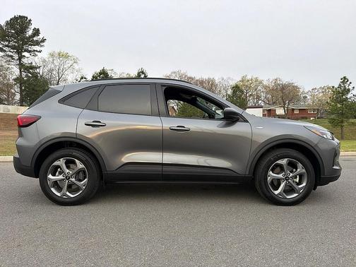 Carbonized Gray 2025 Ford Escape ST-Line