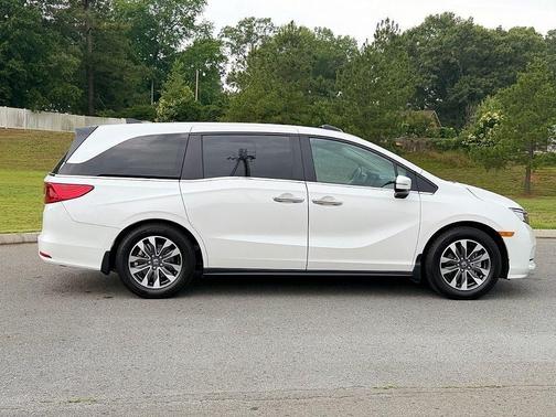 Platinum White Pearl 2024 Honda Odyssey EX-L