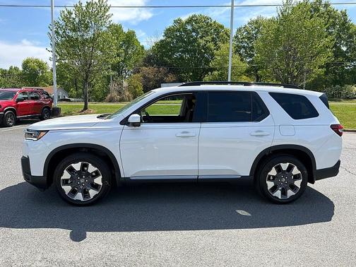Platinum White Pearl 2026 Honda Pilot Elite