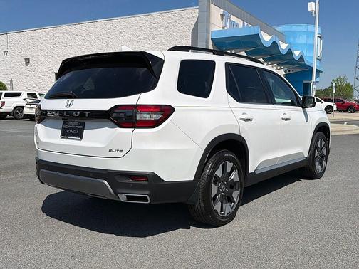 Platinum White Pearl 2026 Honda Pilot Elite