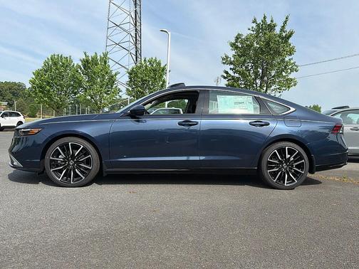 Canyon 2026 Honda Accord Hybrid Touring