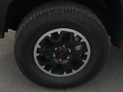 2025 Toyota Tacoma TRD Off Road