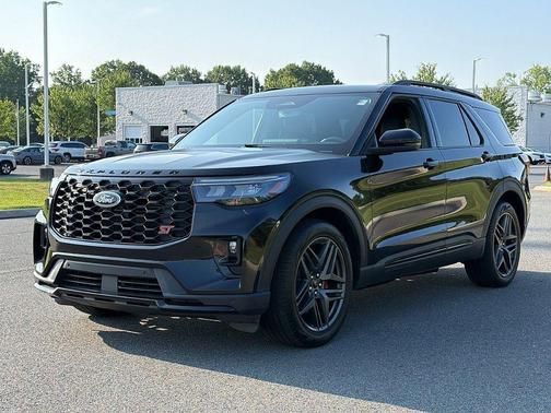 Agate Black 2025 Ford Explorer ST
