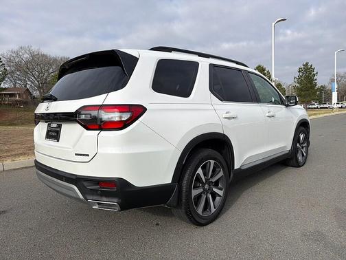 2023 Honda Pilot Touring