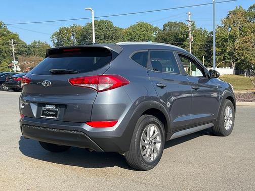 2017 Hyundai TUCSON SE