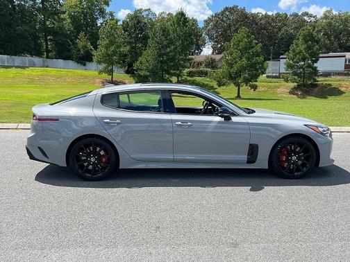 2023 Kia Stinger GT2