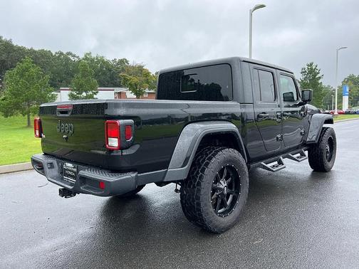 2023 Jeep Gladiator Sport