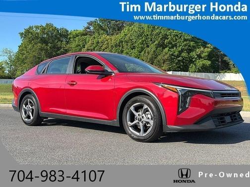 Currant Red 2025 Kia K4