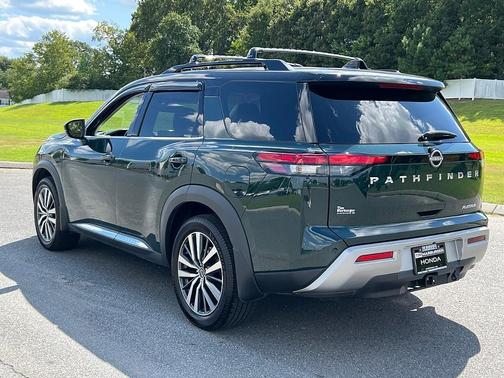 2022 Nissan Pathfinder Platinum