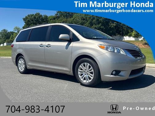 2016 Toyota Sienna XLE