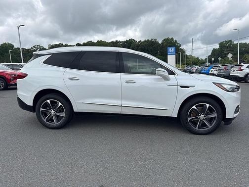 White Frost Tri-Coat 2020 Buick Enclave Essence