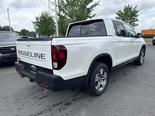 Platinum White Pearl 2026 Honda Ridgeline RTL