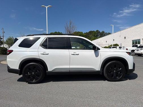 Platinum White Pearl 2026 Honda Pilot Black Edition