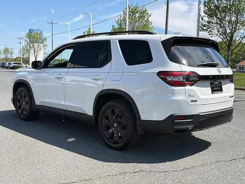 Platinum White Pearl 2026 Honda Pilot Black Edition