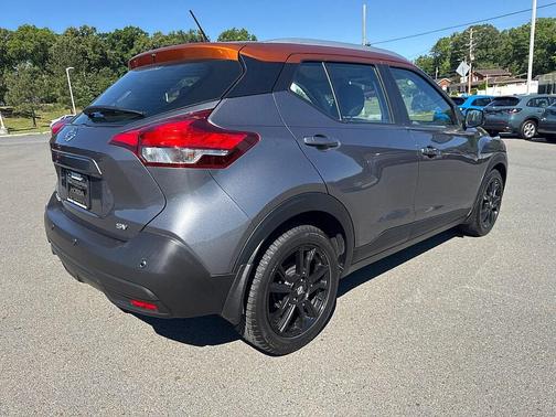 Gun Metallic / Monarch Orange 2020 Nissan Kicks SV