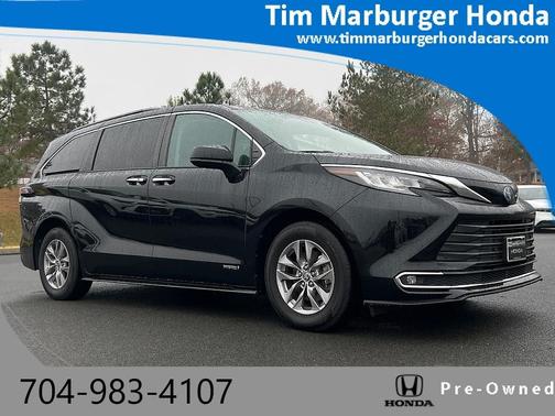 2021 Toyota Sienna XLE