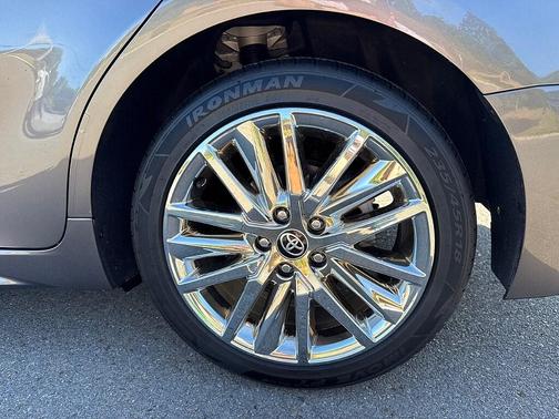 Predawn Gray Mica 2022 Toyota Camry SE