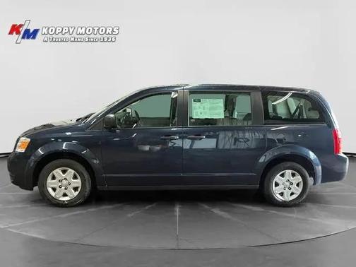 Blue 2008 Dodge Grand Caravan SE