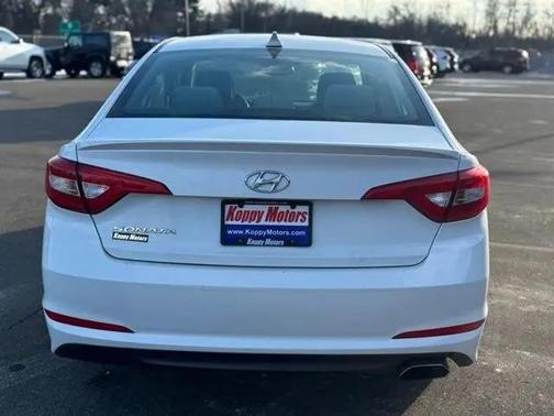 2016 Hyundai SONATA SE