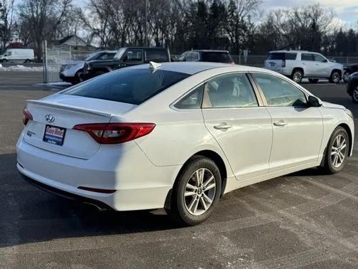 2016 Hyundai SONATA SE