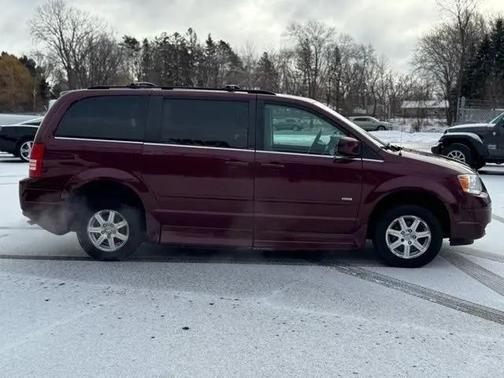 2008 Chrysler Town & Country Touring