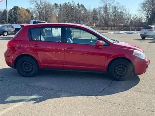 2009 Nissan Versa 1.8 S