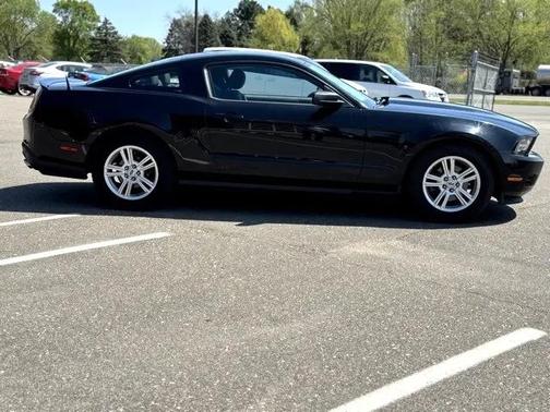 2012 Ford Mustang V6