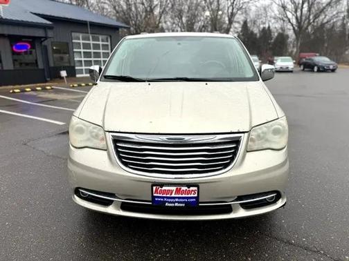 2012 Chrysler Town & Country Limited