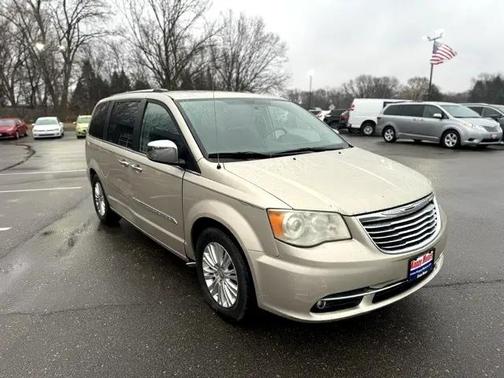 2012 Chrysler Town & Country Limited