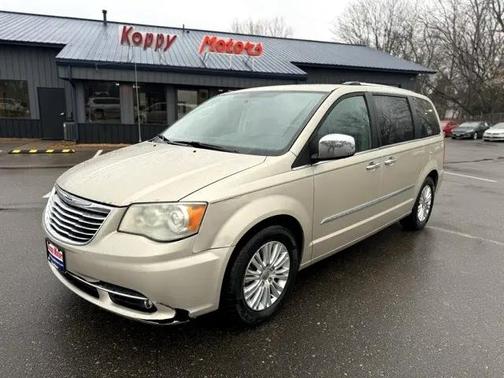 2012 Chrysler Town & Country Limited