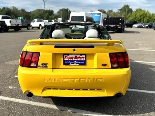 2004 Ford Mustang GT