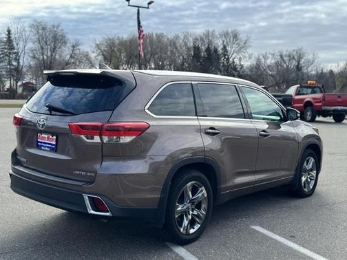 2017 Toyota Highlander 