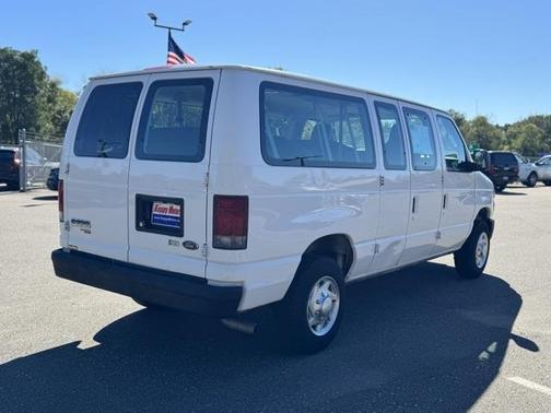 2010 Ford E350 Super Duty XL