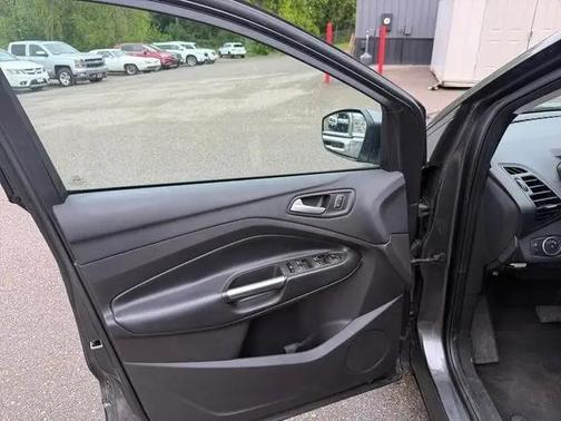 Magnetic Metallic 2019 Ford Escape SE