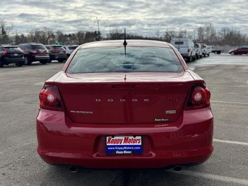 2012 Dodge Avenger SE