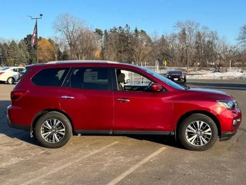 2018 Nissan Pathfinder S
